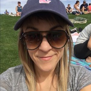 Meet your Posher, Julia